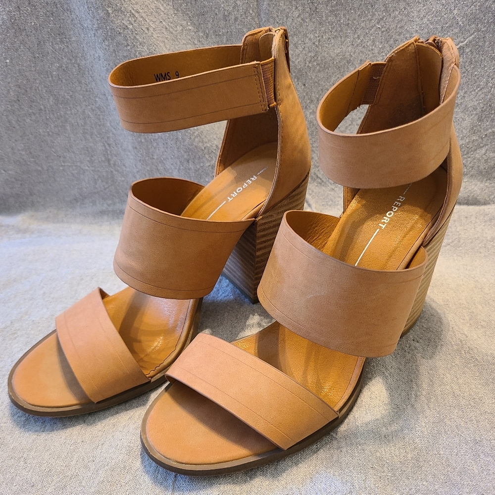 Report Women's sandals